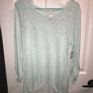 Mint green top
